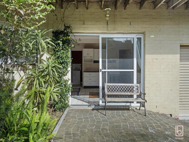 LOCATION LOW MAINTENANCE LIVING