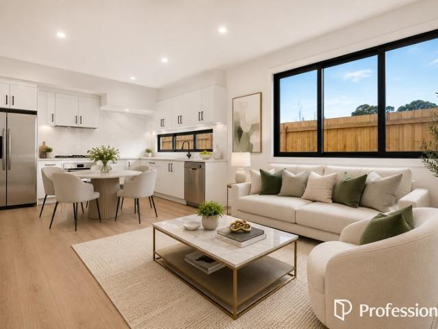 LOCATION, LUXURY & LIFESTYLE! BRAND NEW 3 BEDROOM HOME 700M TO SPRINGVALE STATION & 5km to Monash University approx