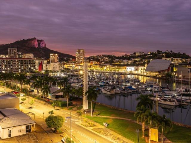 LOCATION LUXURY LIFESTYLE