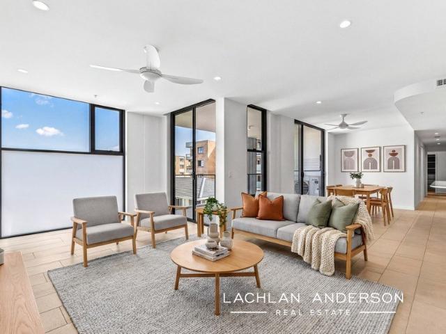 LOCATION LUXURY LIFESTYLE