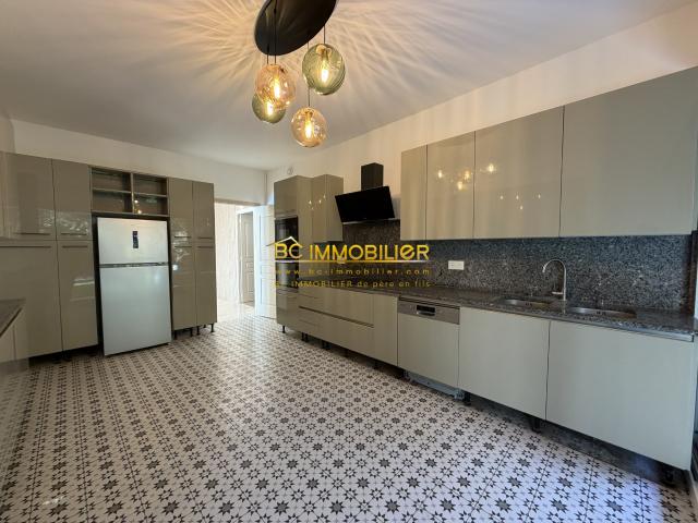 Location MAGNIFIQUE T4 SITUÉ À LA CORNICHE | BC Immobilier