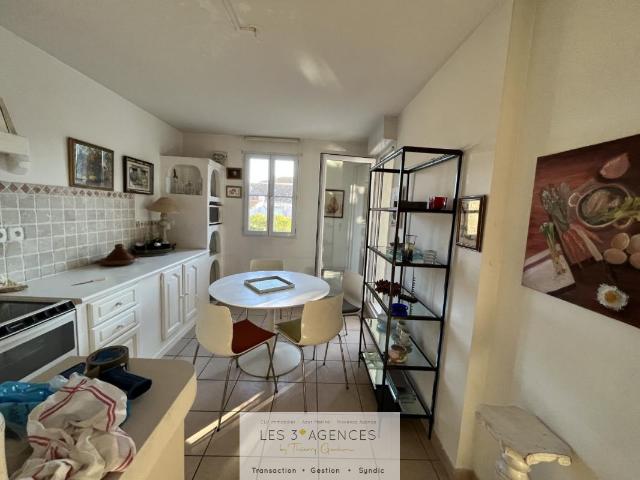 Location MAGNIFIQUE T3 MEUBLE + GARAGE | Les 3 Agences