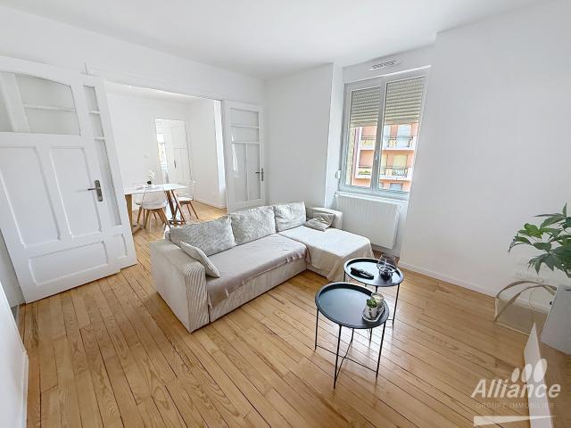 Location Magnifique T3 entièrement rénové, proche du Marché des Vosges | Alliance Groupe Immobilier
