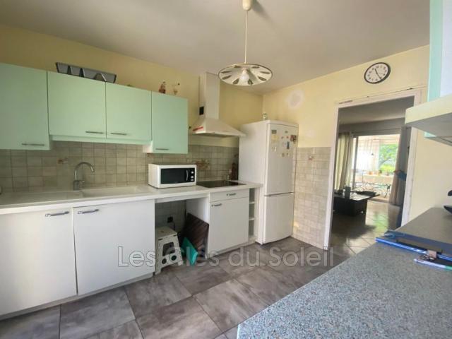 Location maison 3 chambres 76 m² Brignoles