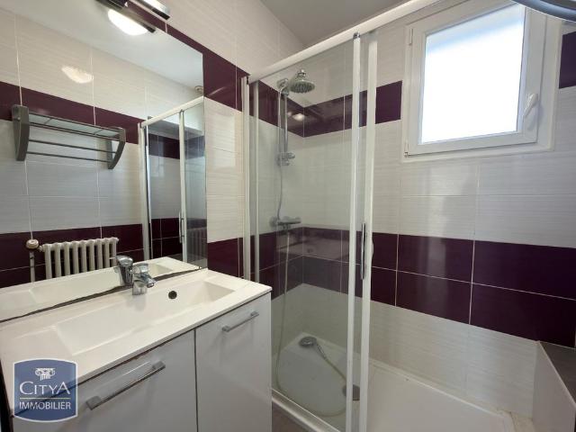 Location Maison 3 pièces 105m² ST PANTALEON DE LARCHE 19600