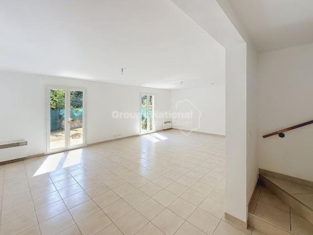 Location Maison 3 pièces 111 m2 Mondragon