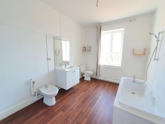 Location Maison 3 pièces 126m² VILLARS LES DOMBES 01330