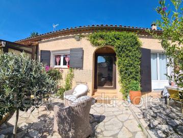 Location Maison 3 pièces 134 m2 Saint Cyr sur Mer