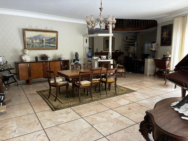 Location Maison 3 pièces 197m² NIMES 30000