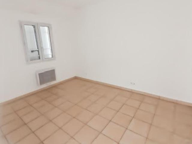 Location Maison 3 pièces 50 m2 Ver sur Launette