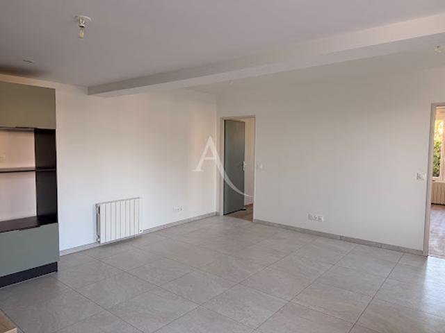 Location Maison 3 pièces 55.76 m2 Rochefort