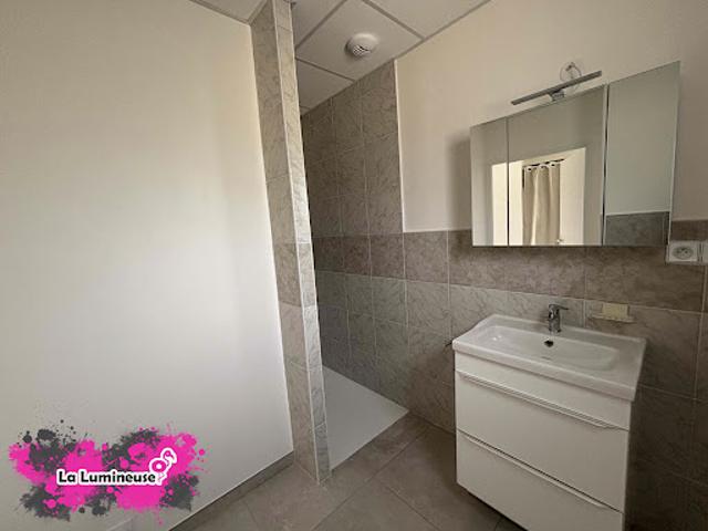 Location Maison 3 pièces 57 m2 Raddon et Chapendu