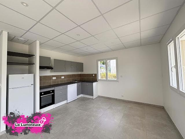 Location Maison 3 pièces 57 m2 Raddon et Chapendu