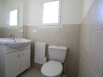 Location Maison 3 pièces 57m² AUBIGNAN 84810
