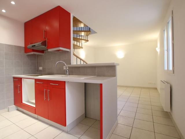 Location Maison 3 pièces 57m² AUBIGNAN 84810