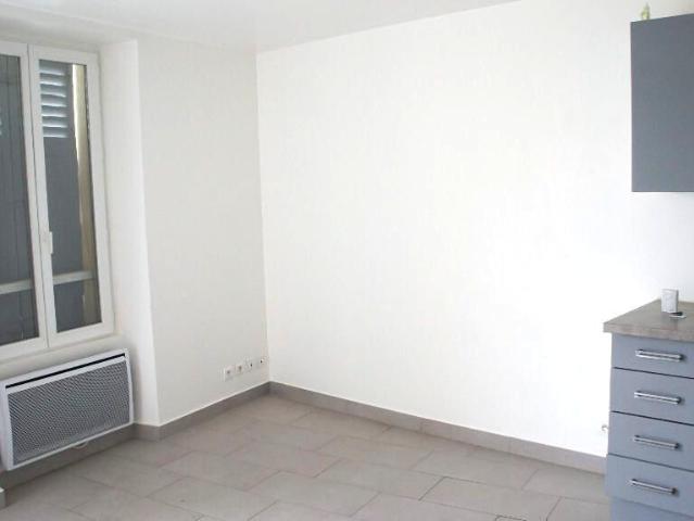 Maison 3 pièces Saint Jean les Deux Jumeaux 58.14m² 841€ à louer