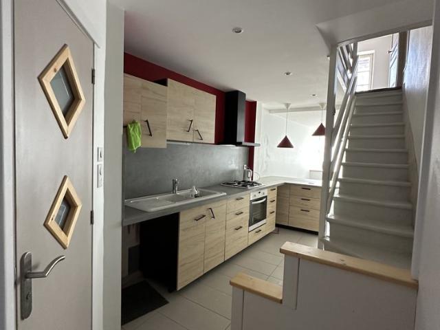 Location Maison 3 pièces 60m² COMBRONDE 63460