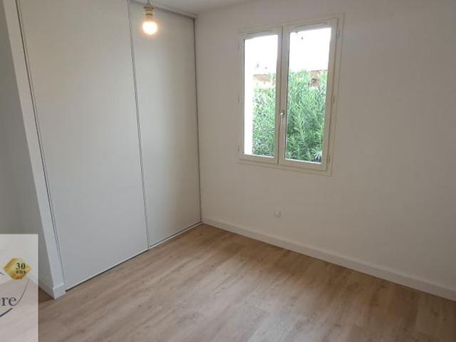 Location Maison 3 pièces 60m² SOLLIES PONT 83210