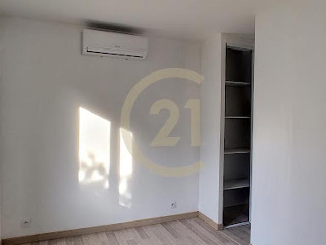 Location Maison 3 pièces 63.9 m2 Remoulins