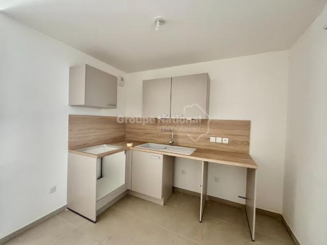 Location Maison 3 pièces 64.1 m2 Saint Etienne du Grès
