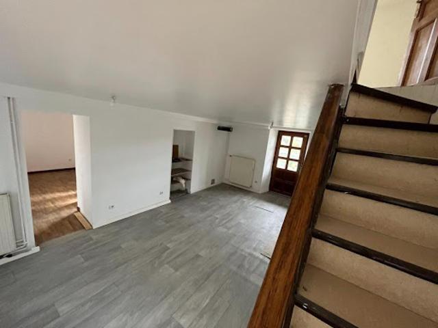Location Maison 3 pièces 65 m2 Mende