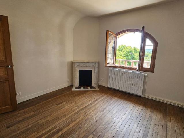 Location Maison 3 pièces 65m² SAMOREAU 77210