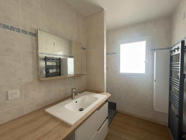 Location maison 3 pièces, 66.00m², Beauvoir sur Mer