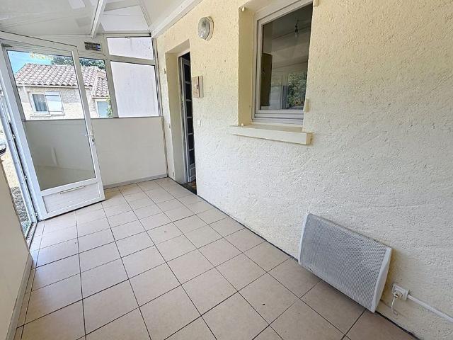 Location maison 3 pièces, 68.00m², Puy l'Évêque