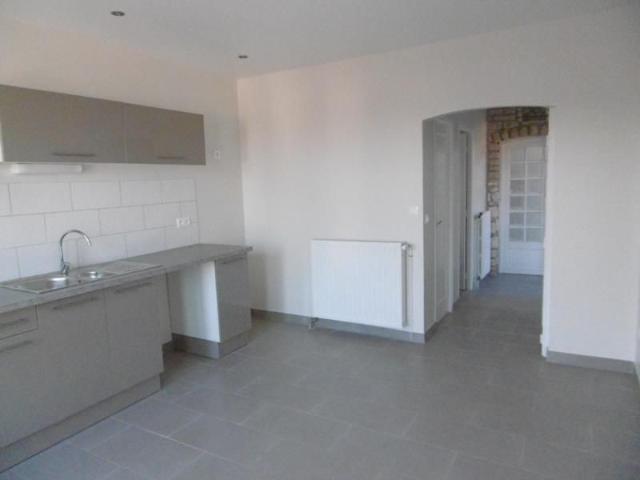 Location Maison 3 pièces 68m² AUXERRE 89000