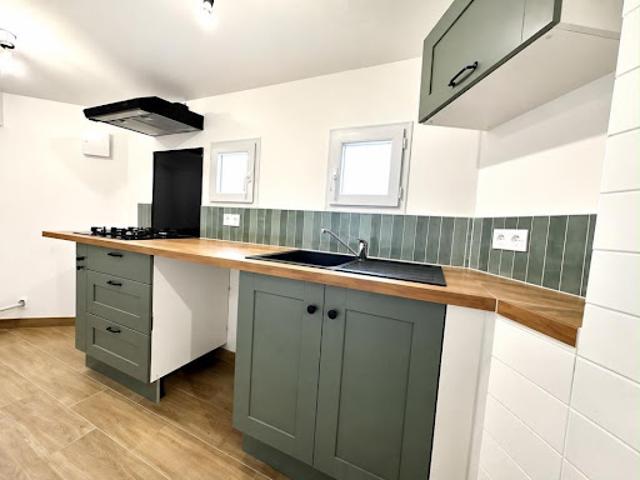 Location Maison 3 pièces 70 m2 Blasimon