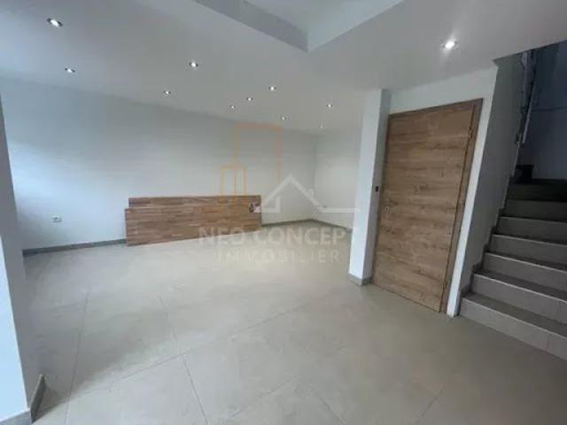 Location Maison 3 pièces 70 m2 Niederroedern