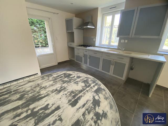 Location Maison 3 pièces 70 m2 Ydes
