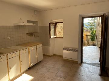 Location Maison 3 pièces 70m² LES VANS 07140