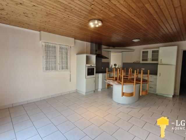 Location Maison 3 pièces 70m² ST FORT SUR GIRONDE 17240