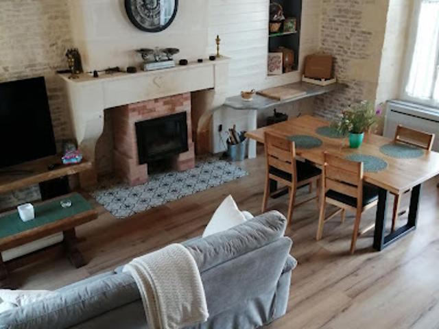 Location Maison 3 pièces 71.25 m2 Saint Hilaire de Villefranche