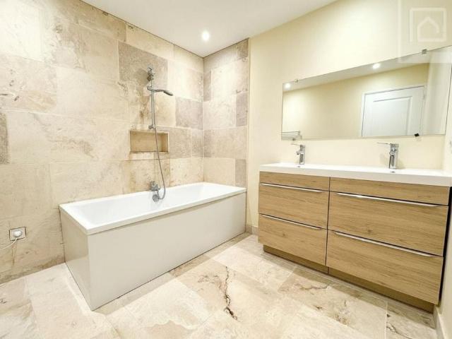 Location Maison 3 pièces 72m² LA BOISSE 01120