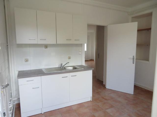 Location Maison 3 pièces 73m² BELLAC 87300