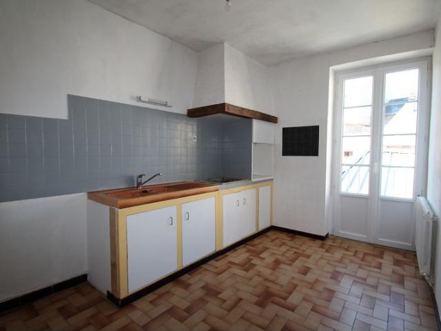 Location Maison 3 pièces 73m² DECIZE 58300