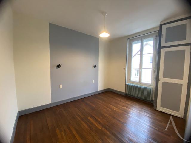 Location maison 3 pièces, 75.52m², Bourges