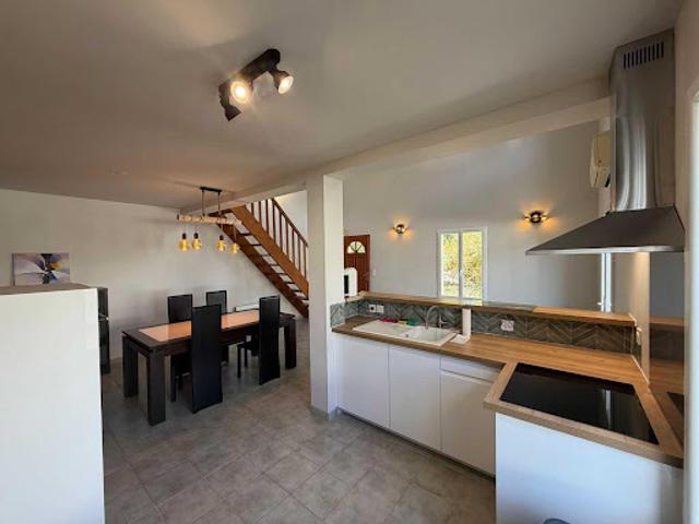 Location Maison 3 pièces 76 m2 Rochefort