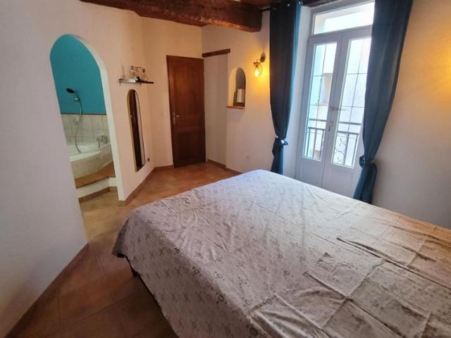 Location Maison 3 pièces 76m² CUERS 83390