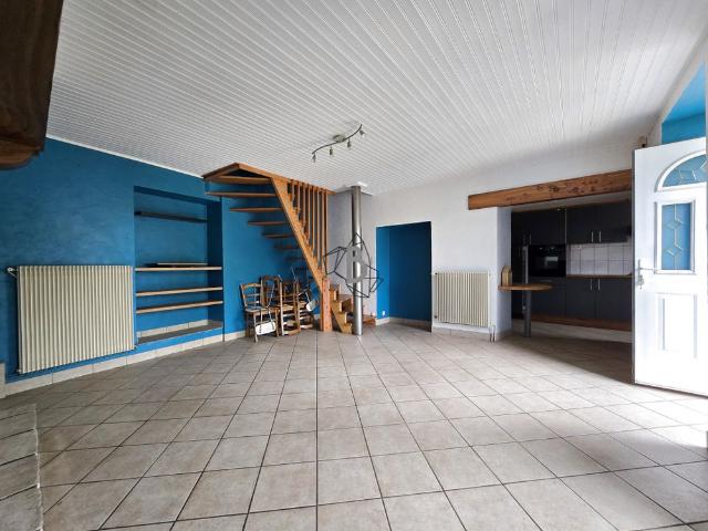 Location Maison 3 pièces 79m² BARAQUEVILLE 12160