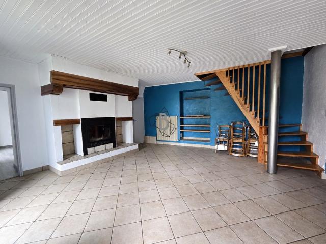 Location Maison 3 pièces 79m² BARAQUEVILLE 12160