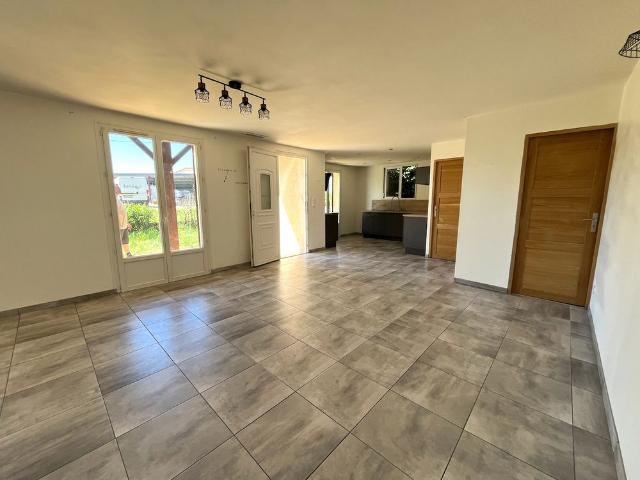 Location Maison 3 pièces 82m²