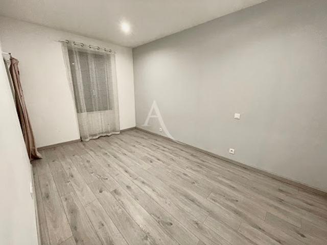 Location Maison 3 pièces 83.2 m2 Cologne