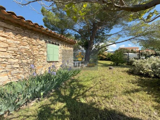 Location Maison 3 pièces 83 m2 à Saint Saturnin Lès Apt