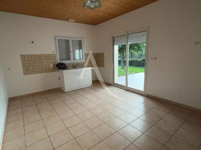 Location Maison 3 pièces 83 m2 Saint Avaugourd des Landes