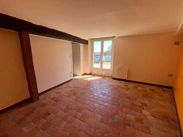 Location maison 3 pièces, 84.00m², Valencisse