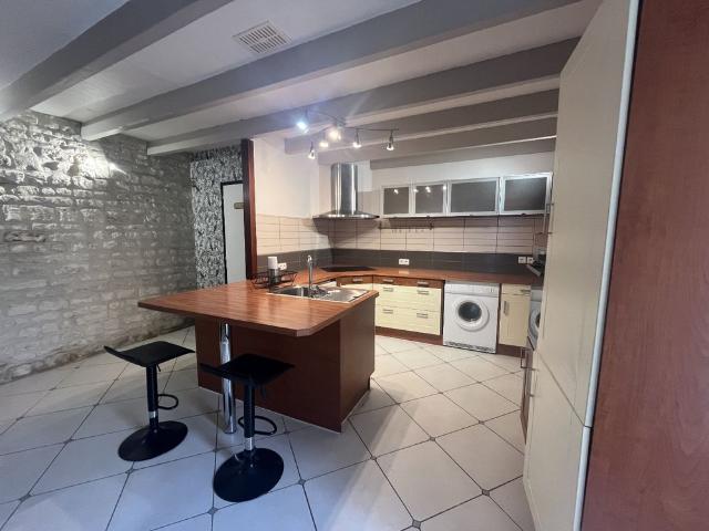 Location Maison 3 pièces 84m² JARNAC 16200