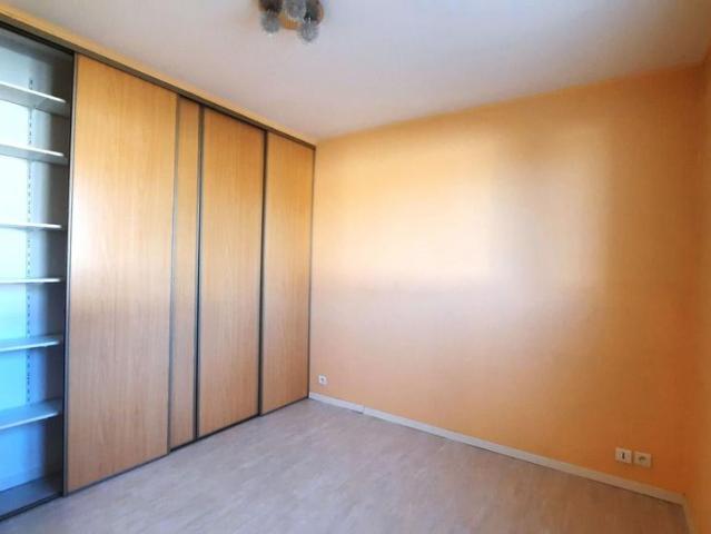Location Maison 3 pièces 84m² SAINTES 17100